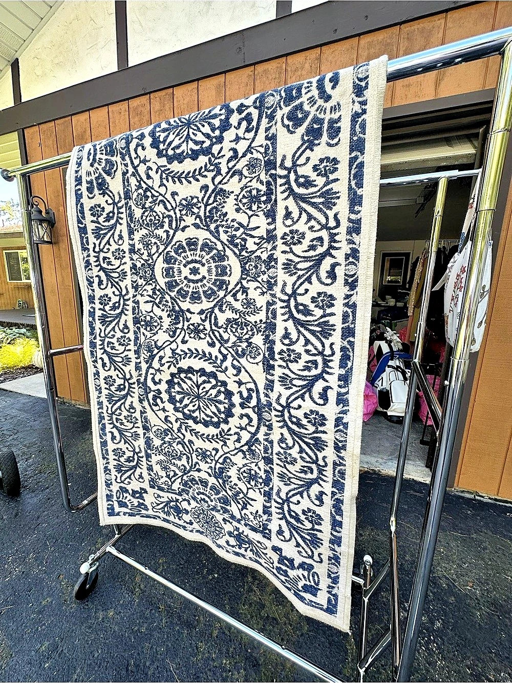 Ruggable 2.5X7 Runner Blue & Cream Floral Door Rug and Detachable Base
